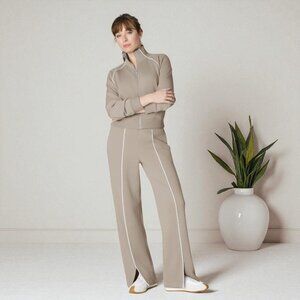 SPANX Air Essentials Straight leg Pant in tan L Petite